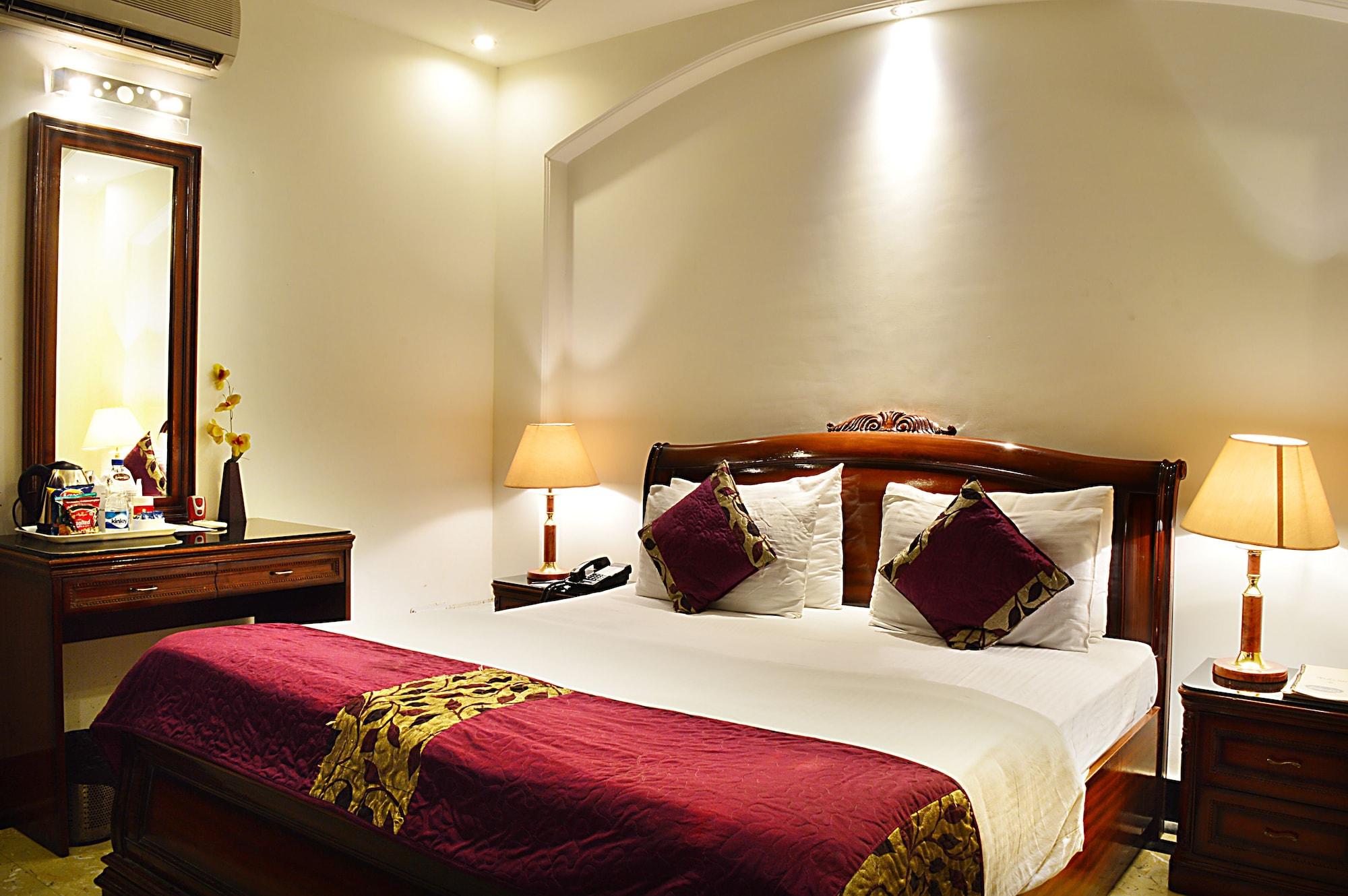 โฮเต็ล เอ็มเพอร์เรอร์ ปาล์มส์ Hotel นิวเดลี ภายนอก รูปภาพ