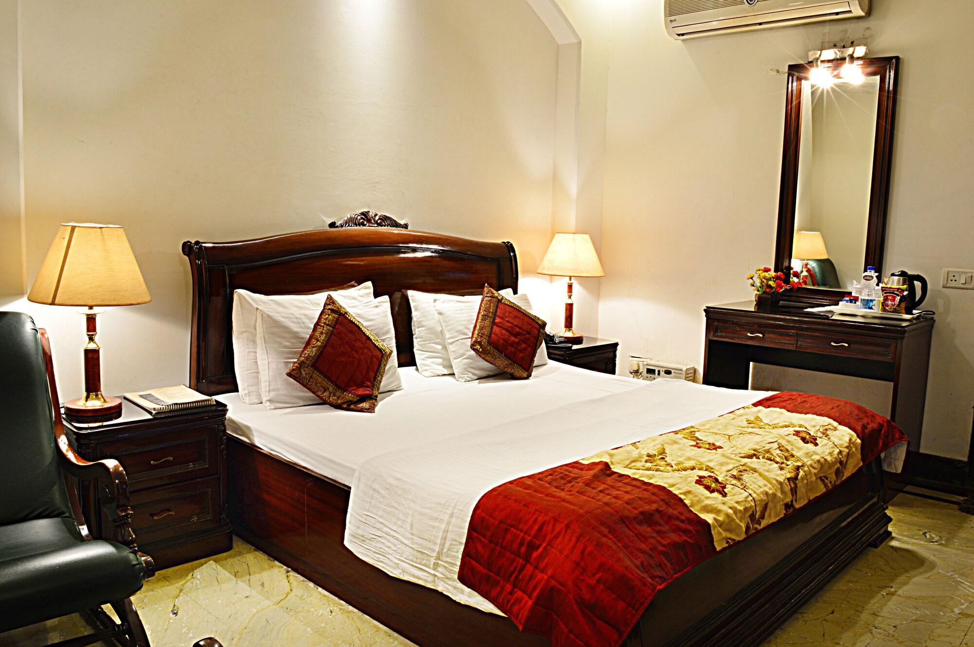 โฮเต็ล เอ็มเพอร์เรอร์ ปาล์มส์ Hotel นิวเดลี ภายนอก รูปภาพ