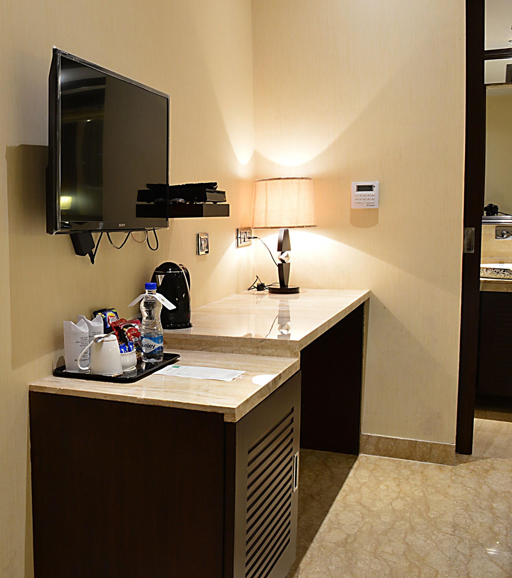 โฮเต็ล เอ็มเพอร์เรอร์ ปาล์มส์ Hotel นิวเดลี ภายนอก รูปภาพ