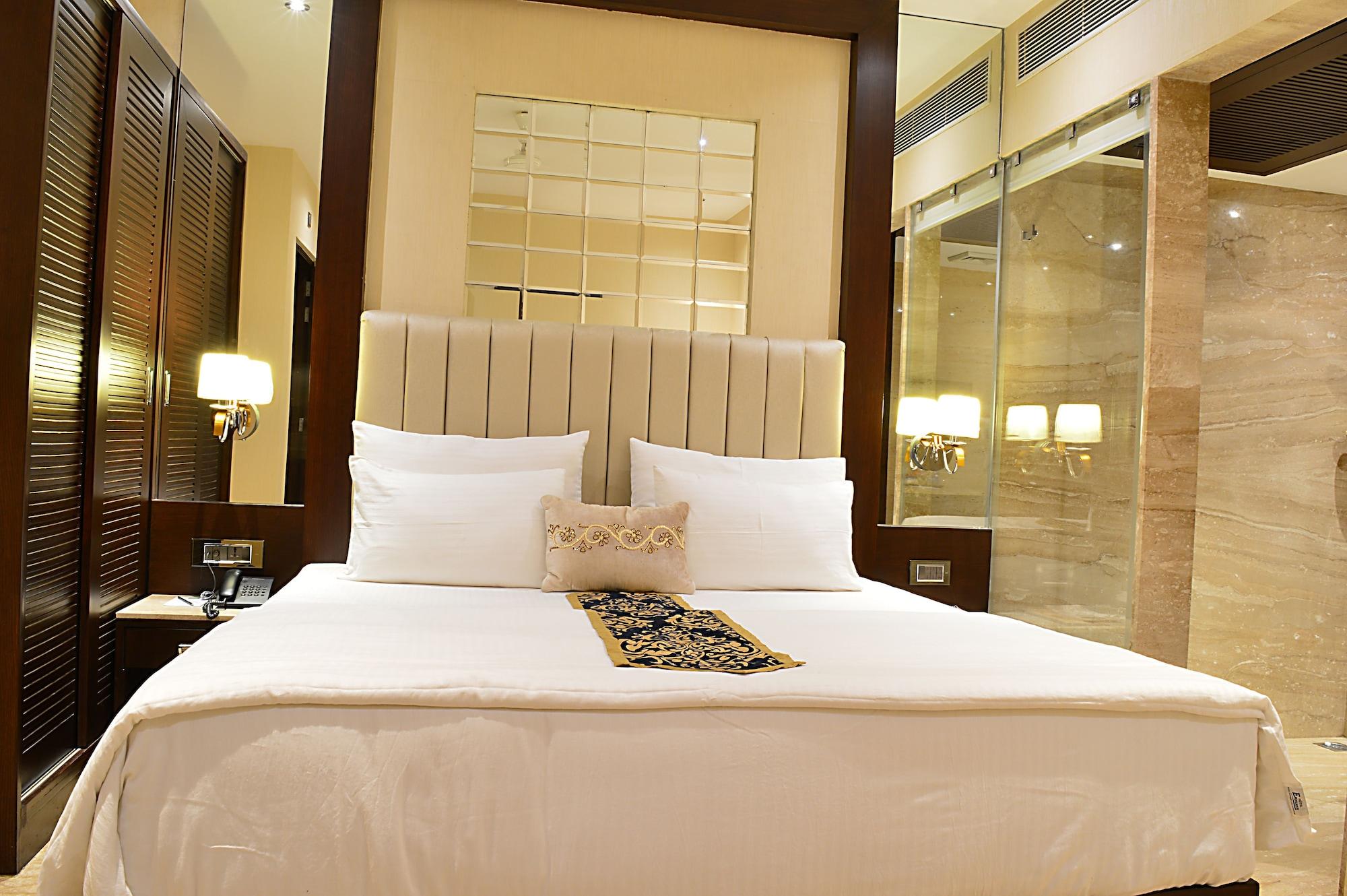 โฮเต็ล เอ็มเพอร์เรอร์ ปาล์มส์ Hotel นิวเดลี ภายนอก รูปภาพ