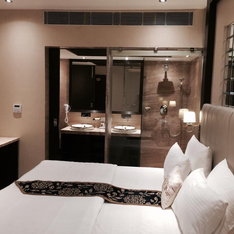 โฮเต็ล เอ็มเพอร์เรอร์ ปาล์มส์ Hotel นิวเดลี ภายนอก รูปภาพ
